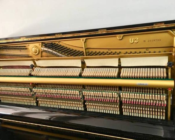 Yamaha U3H