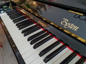 Đàn piano Boston UP132