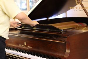 Steinway cũ