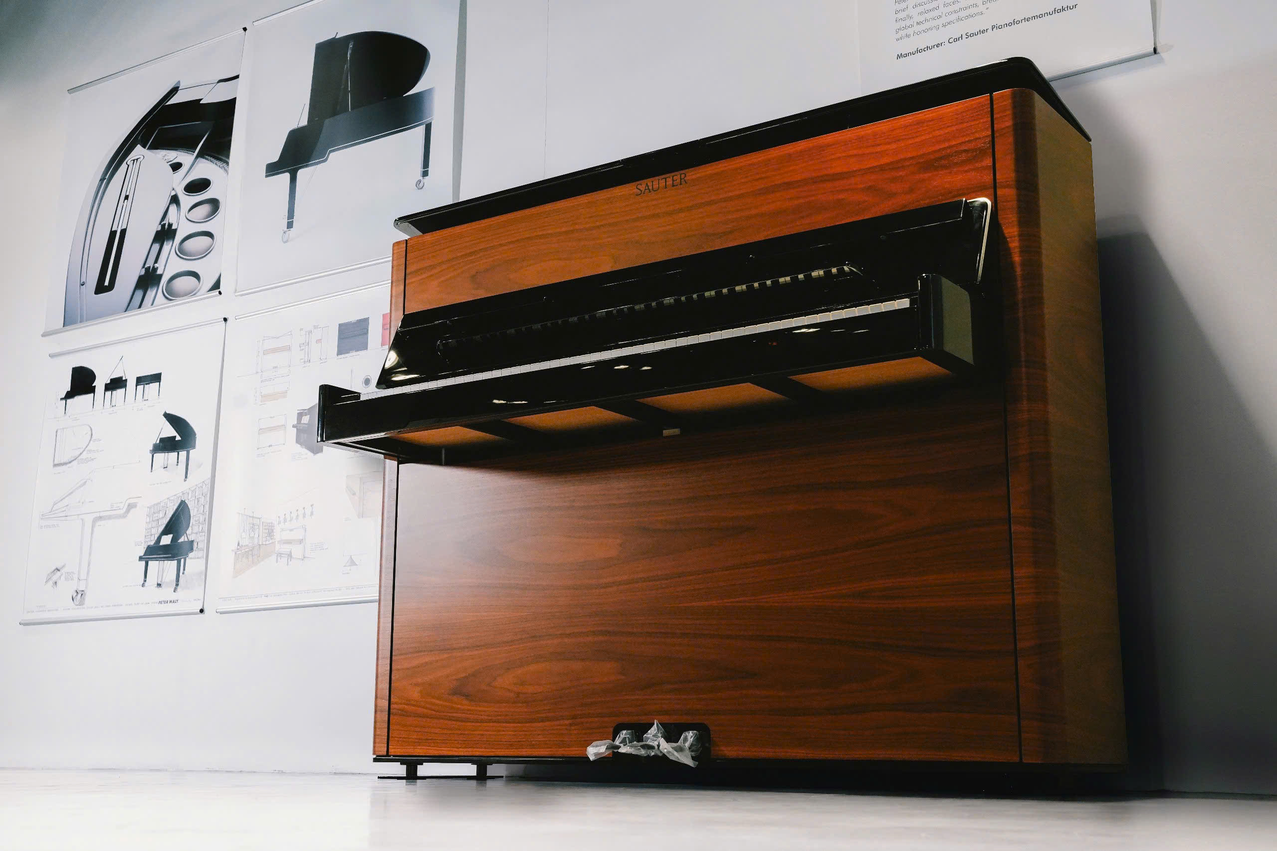 piano Sauter Rhapsody tại showroom